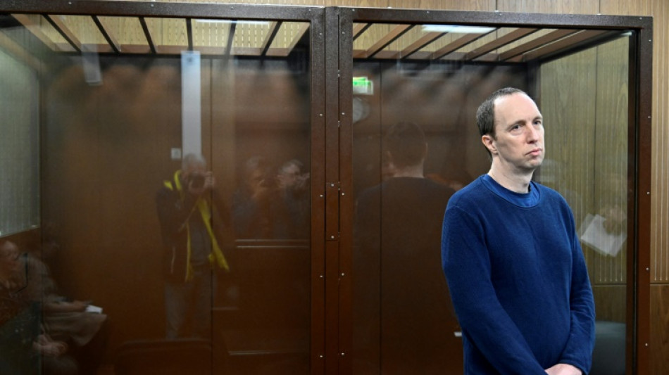 Americano acusado de agredir policial na Rússia irá para hospital psiquiátrico