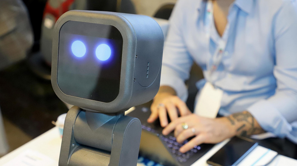 Preoccupa lo strumento che fa sembrare umani i testi scritti dall'IA