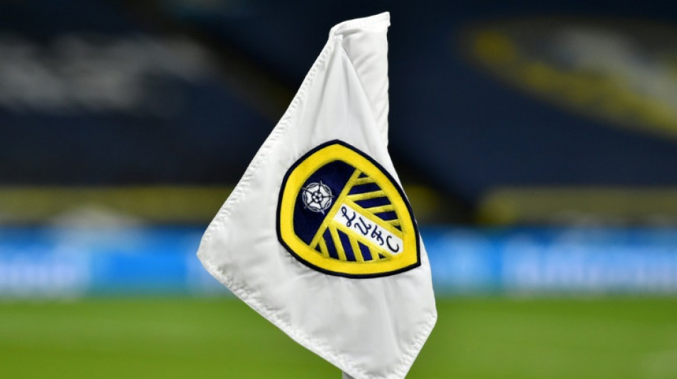 Leeds e Burnley conquistam acesso à Premier League