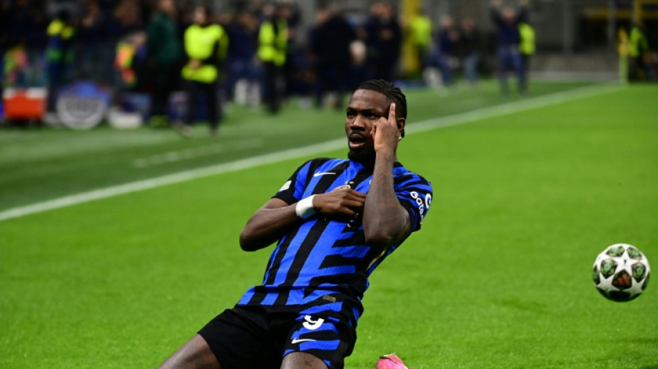 Inter vence Feyenoord&nbsp;(2-1) e vai enfrentar o Bayern nas quartas da Champions