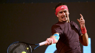 Zverev sofre mas vence Shevchenko e vai &agrave;s quartas de final do Rio Open