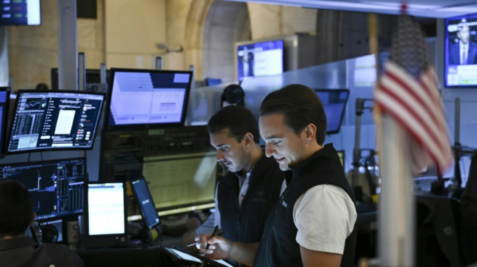 Wall Street avance prudemment, le regard tourn&eacute; vers la Fed et les r&eacute;sultats d'entreprises