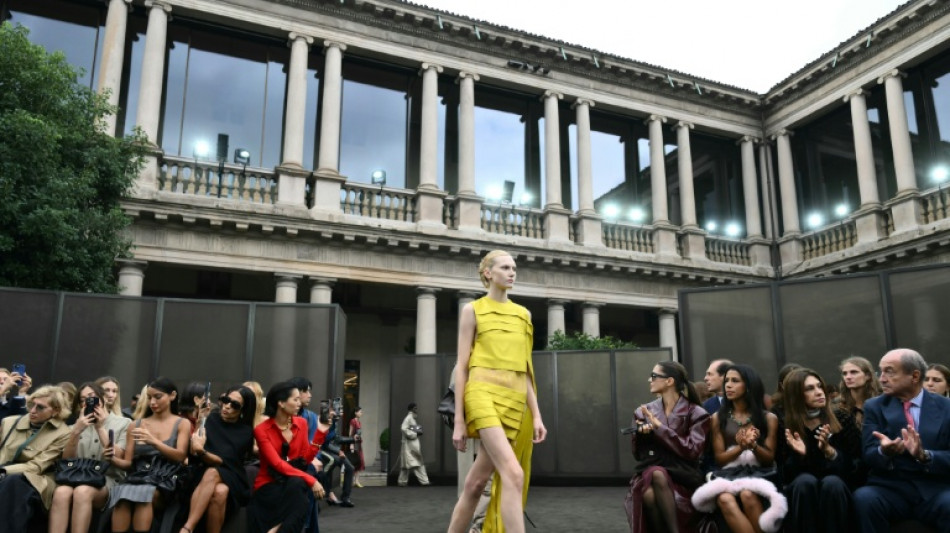 Combinaisons, sel et rayures: les looks phares de la Fashion Week de Milan