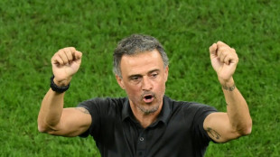 PSG contrata Luis Enrique como treinador at&eacute; 2025