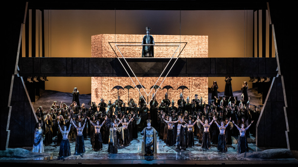 Opera di Roma, al Circo Massimo l'Aida epica e intima di Livermore
