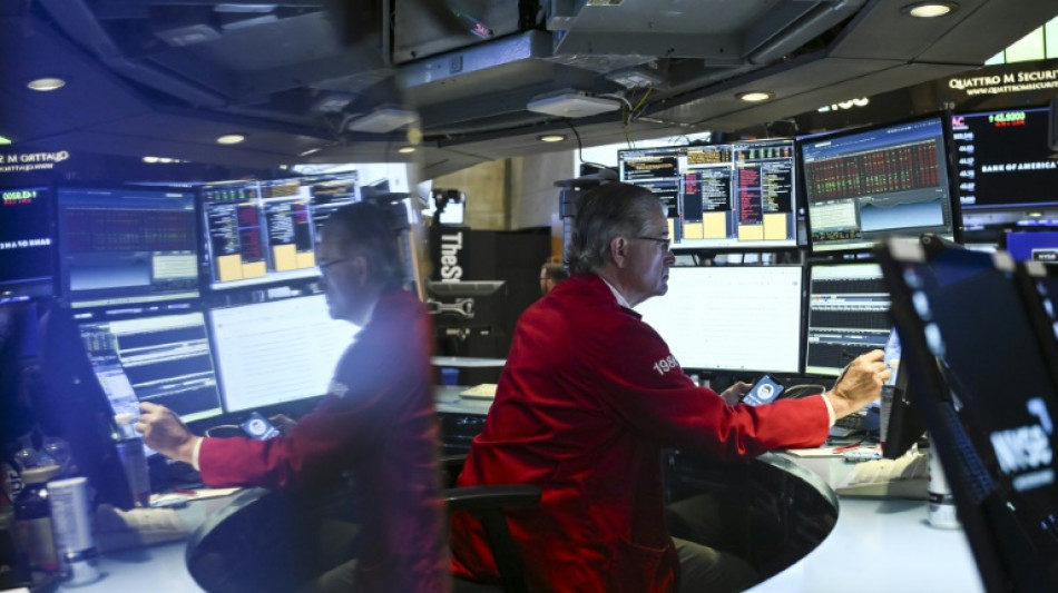 Les march&eacute;s financiers chahut&eacute;s par l'escalade militaire au Moyen-Orient
