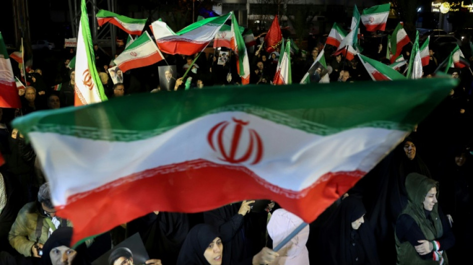 L'Iran d&eacute;fie Trump et exhorte les civils au Moyen-Orient &agrave; s'&eacute;loigner des Am&eacute;ricains