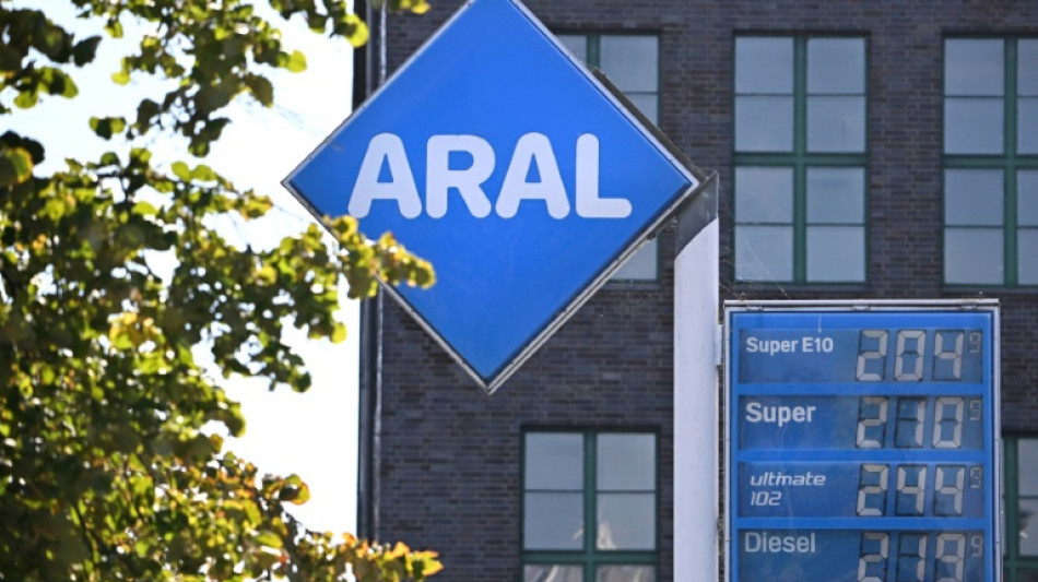 Tankrabatt: Spritpreise deutlich gesunken - Kritik vor allem von &Ouml;konomen h&auml;lt an