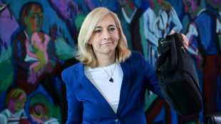 Gesundheitsministerin will Anstieg von Eigenanteilen für Pflegeheime stoppen