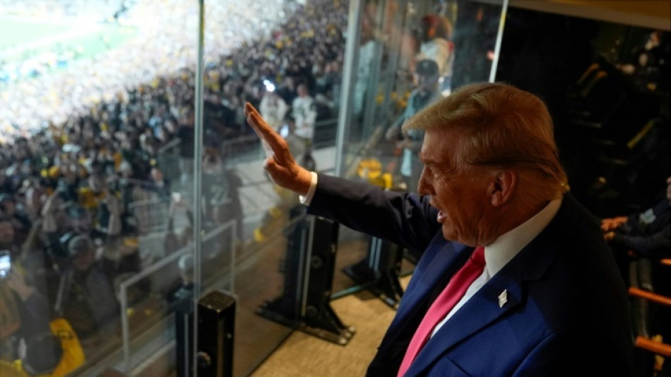 Trump asistir&aacute; al Super Bowl en su operaci&oacute;n de reconquistar el deporte 