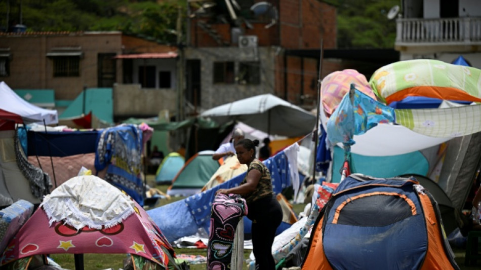 Sobreviventes dos terremotos na Venezuela enfrentam precariedade em abrigos improvisados
