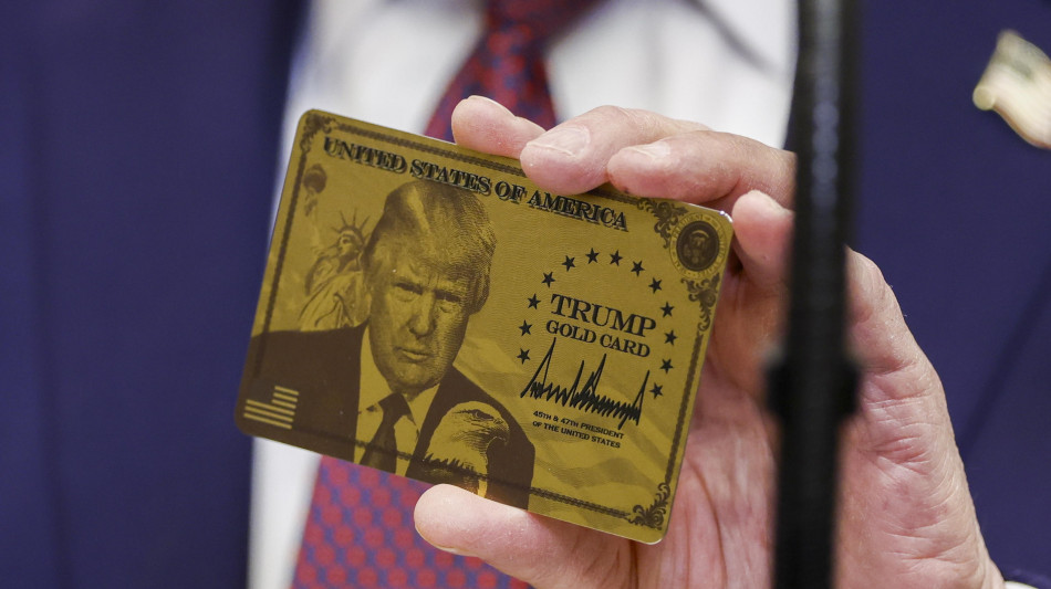Trump vuol far coniare un dollari d'oro con la sua immagine