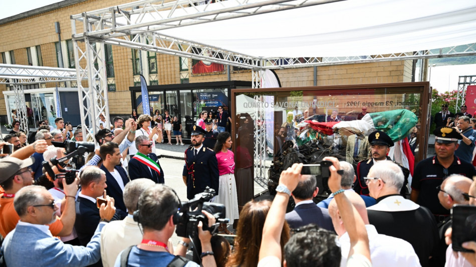 A Giffoni l'auto distrutta della scorta di Falcone, legalit&agrave; si costruisce ogni giorno