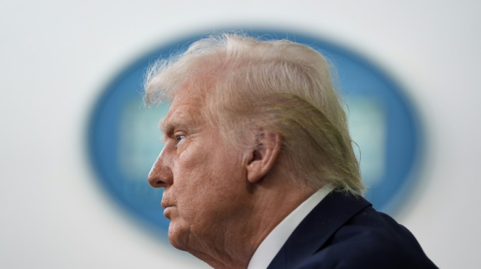 Con Trump, m&eacute;dicos y cient&iacute;ficos se dividen entre "el p&aacute;nico y la incertidumbre"