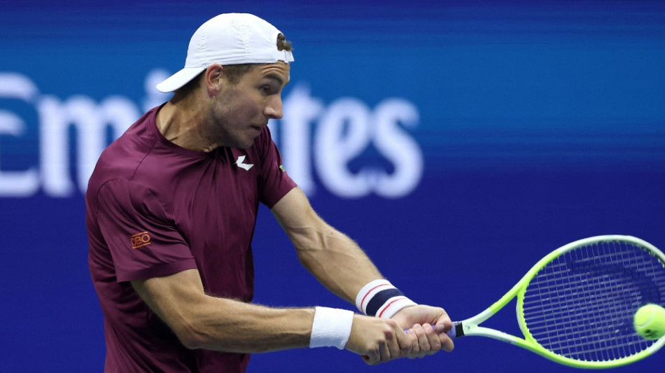 Struff &uuml;berrascht in Almaty: Sieg &uuml;ber den Titelverteidiger