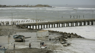 Per&uacute; cierra 95 puertos por fuerte oleaje en el Pac&iacute;fico