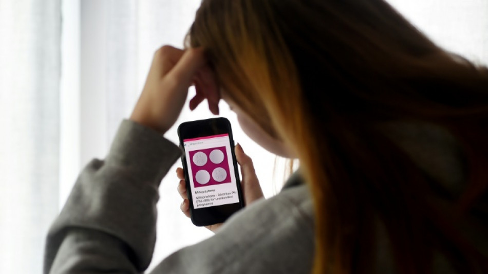 Des organisations pro-IVG d&eacute;noncent la censure en ligne de Meta
