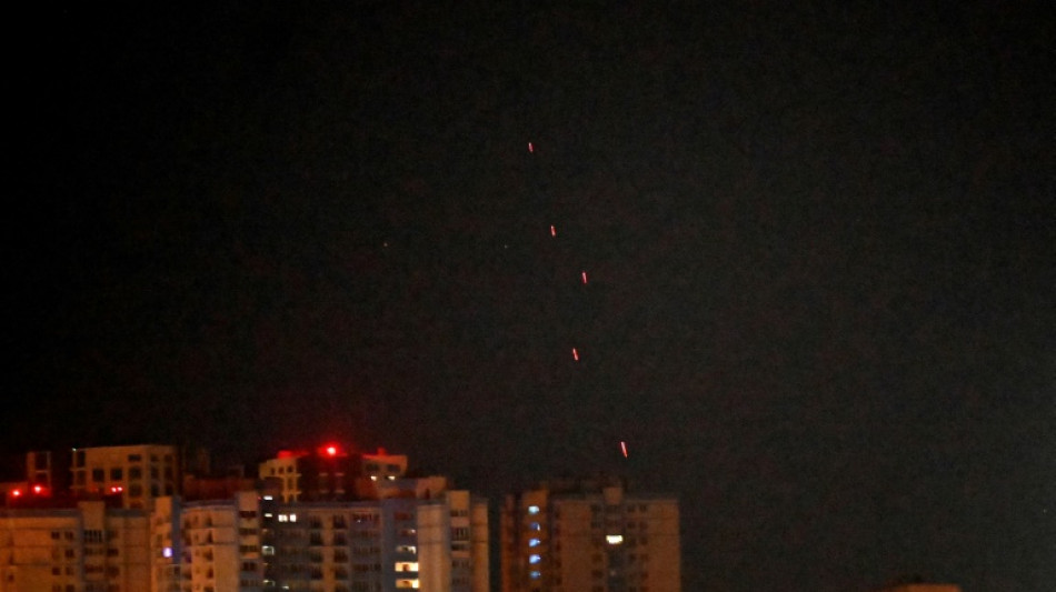 Ataques russos contra Kiev deixam 14 mortos