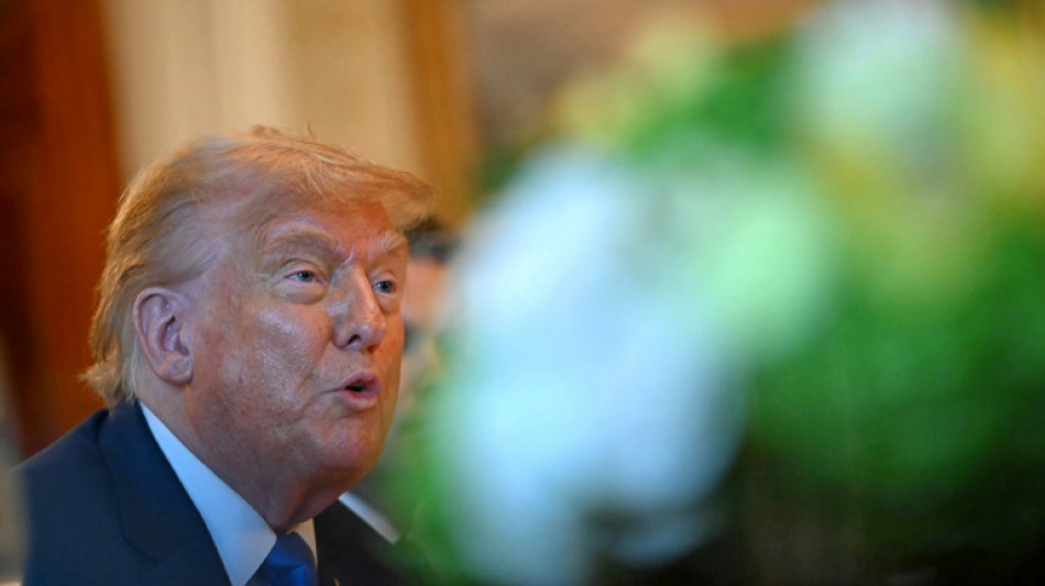 Trump revive guerra comercial con aranceles de al menos 25% a una docena de pa&iacute;ses