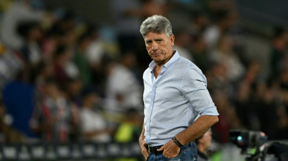 'Guerra de cr&iacute;ticas': t&eacute;cnicos s&atilde;o alvos de ataques nas redes sociais