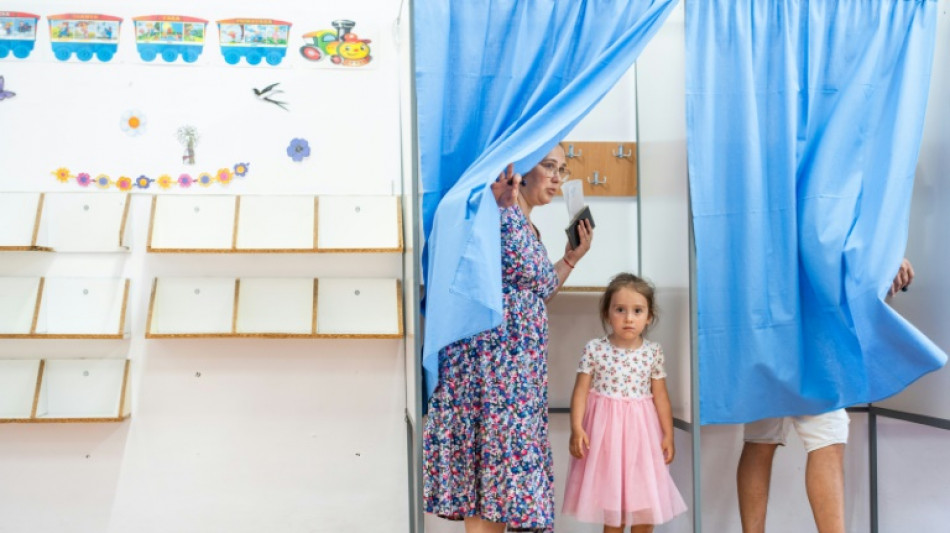 Roumanie: le candidat d'extr&ecirc;me droite en t&ecirc;te du premier tour de la pr&eacute;sidentielle