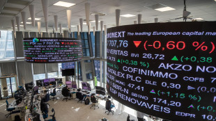 Borsa: Europa cauta, resta in rosso