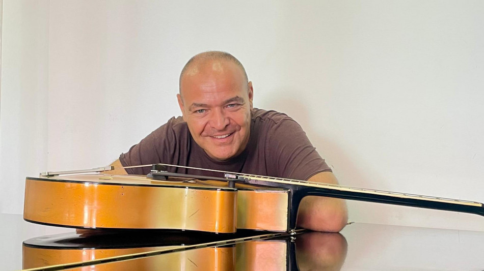 Il ritorno di Micki, nuovo brano per il chitarrista jazz innamorato della musica pop