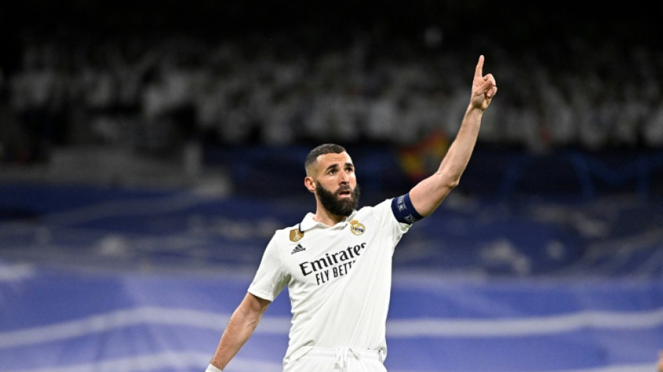 Real Madrid anuncia sa&iacute;da de Benzema