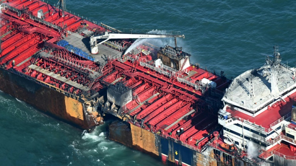 Gr&aacute;nulos de pl&aacute;stico en el agua y en el litoral tras la colisi&oacute;n en el mar del Norte