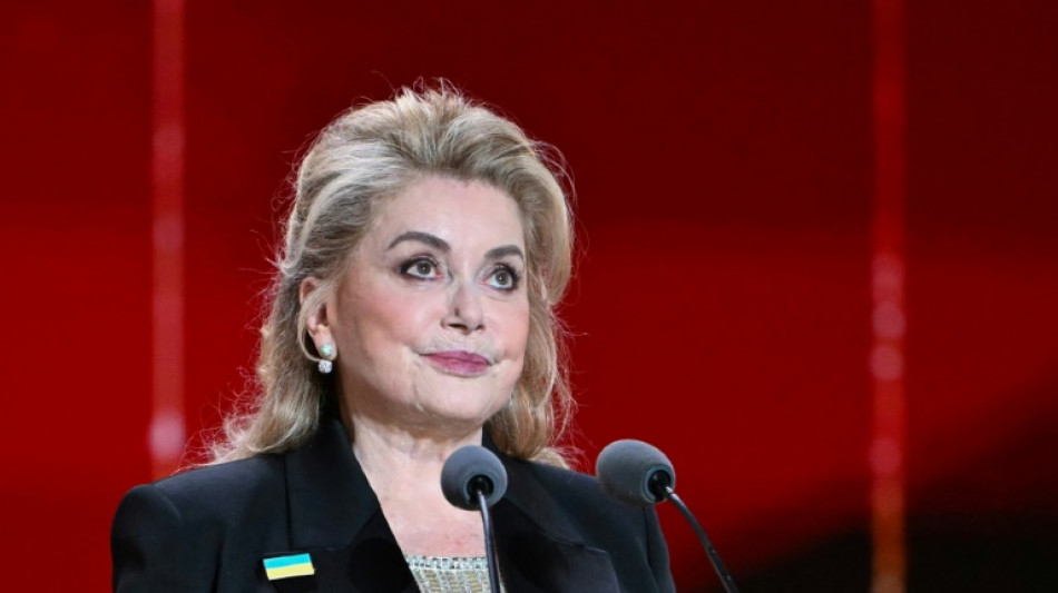 Deneuve d&eacute;die les 50e C&eacute;sar &agrave; l'Ukraine, l'ancien sans-papiers Abou Sangare prim&eacute;