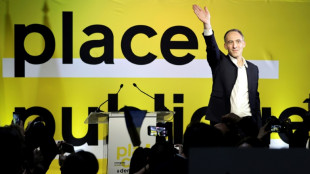 "Rendez-nous la statue de la Libert&eacute;", lance Glucksmann aux Am&eacute;ricains