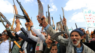 Un bombardeo de EEUU en Yemen deja casi 70 muertos en un centro de detenci&oacute;n de migrantes