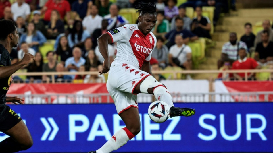 Embolo, do Monaco, passa por cirurgia e ficar&aacute; afastado durante oito meses