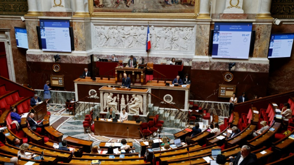 Les d&eacute;put&eacute;s d&eacute;battent de l'emploi des seniors et d'un CDI pour les plus de 60 ans