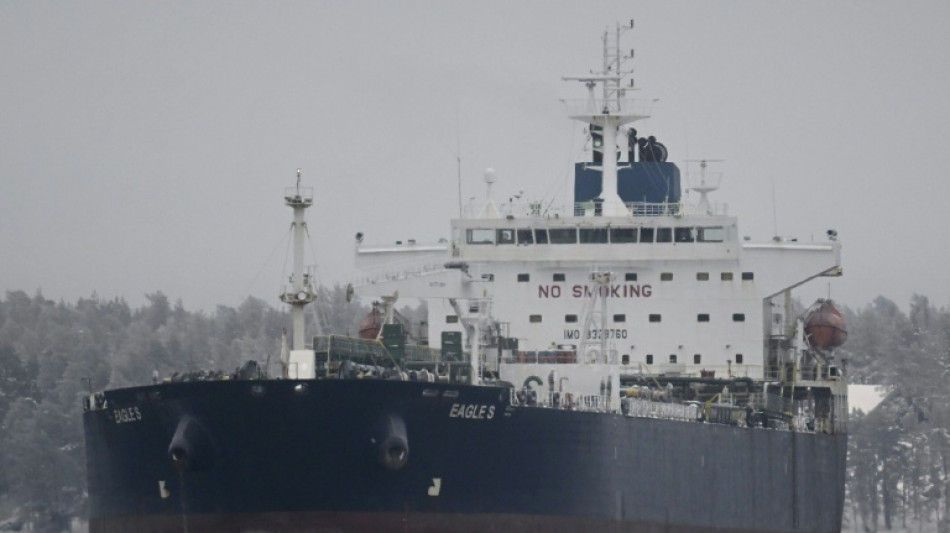 Finlandia acusa a tres marineros de un petrolero por sabotear cables en el mar Báltico