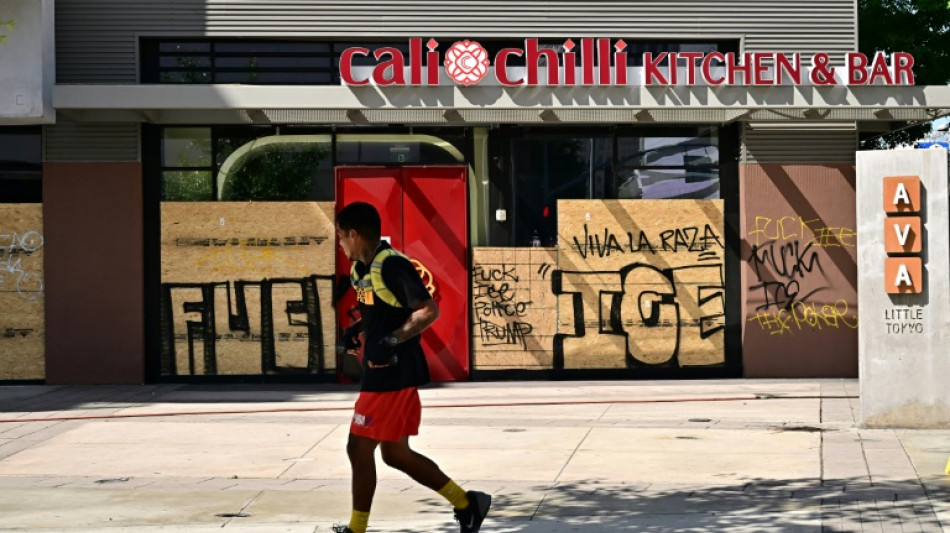 Los Angeles l&egrave;ve son couvre-feu et tente d'obtenir le d&eacute;part de la Garde nationale