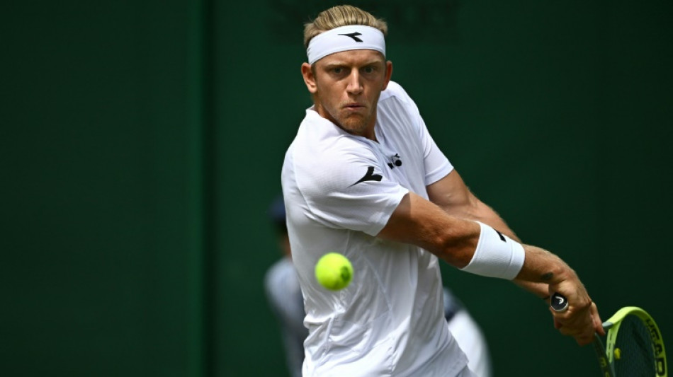 Davidovich y Carball&eacute;s superan su estreno en Wimbledon, Munar eliminado