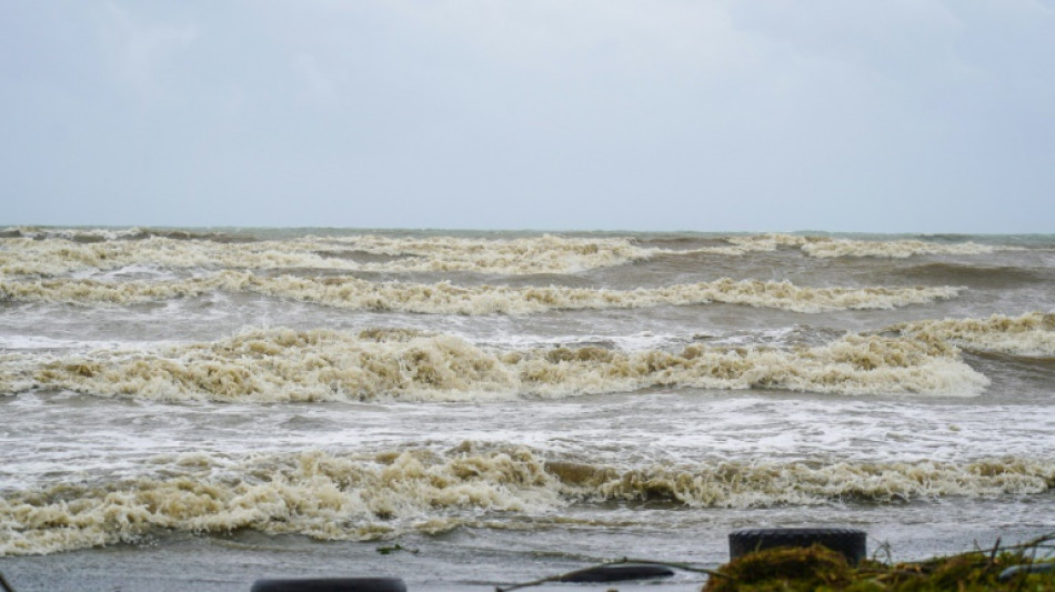 Ernesto se convierte en hurac&aacute;n tras dejar fuertes lluvias en Puerto Rico