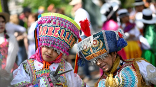 Berlin feiert Karneval der Kulturen - Umzug erstmals durch Friedrichshain