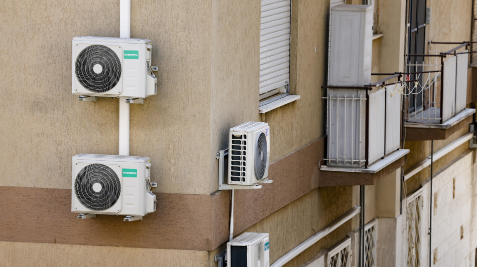 Terna, domanda elettricit&agrave; giugno al top da 10 anni, pesa il caldo