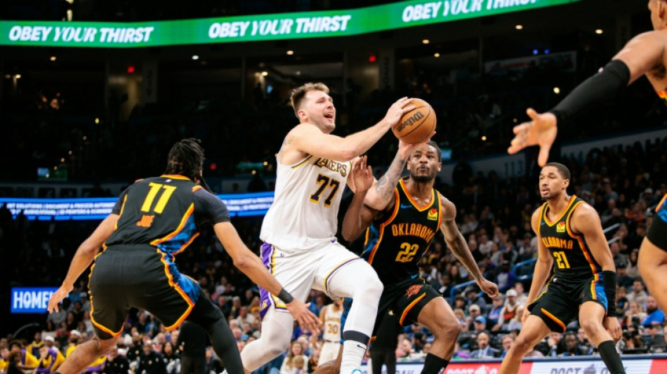 Doncic scores 30 as Lakers rout Thunder
