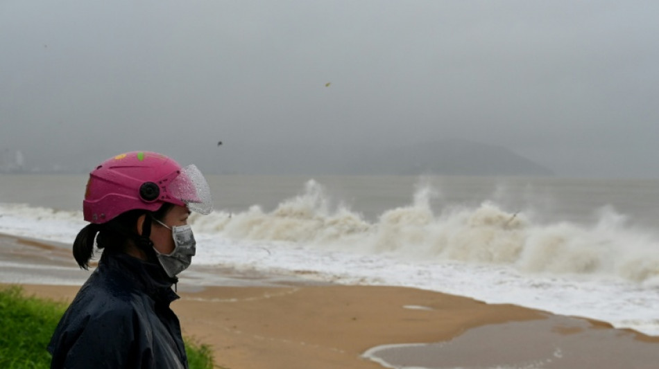 Typhoon Kalmaegi hits Vietnam after killing 140 in Philippines