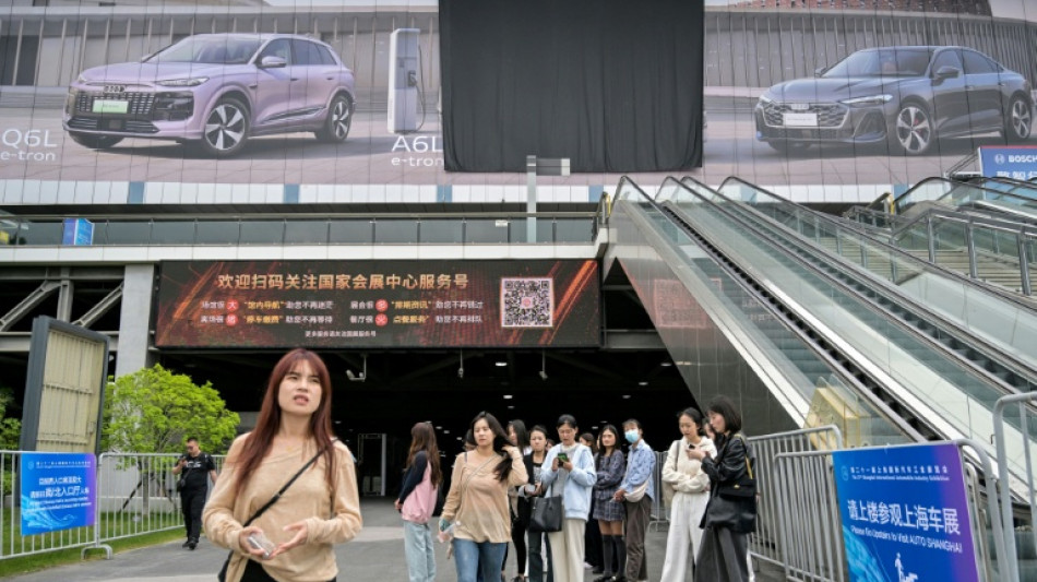 Salão do Automóvel de Xangai exibe concorrência no setor de carros elétricos