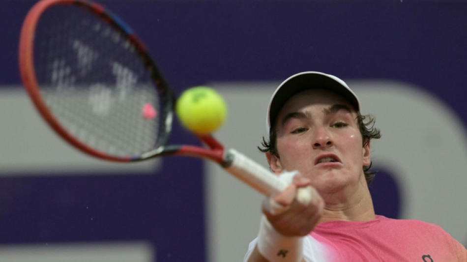 Jo&atilde;o Fonseca vence Navone de virada e vai &agrave;s semifinais do ATP de Buenos Aires