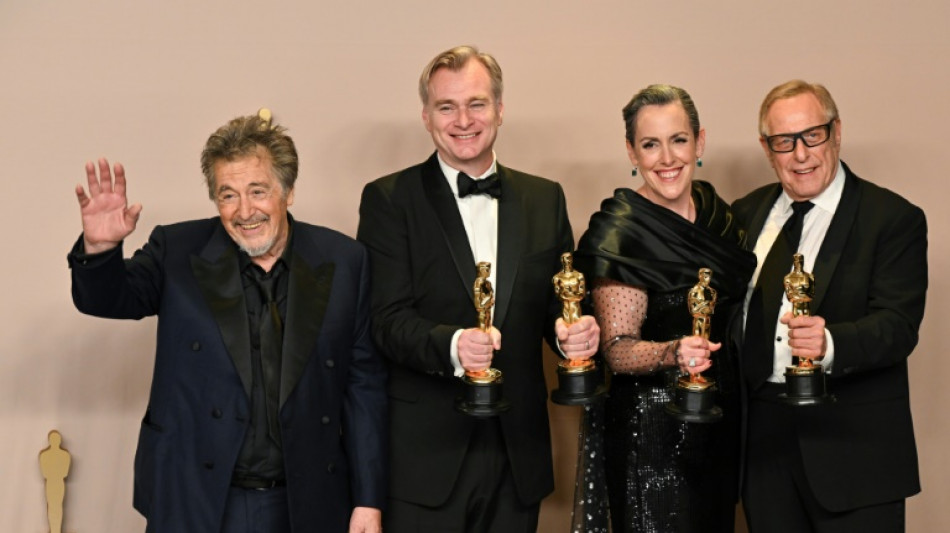 "Oppenheimer" conquista a unos &Oacute;scar que se rindieron a sus pies