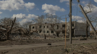 Ukraine sends special forces to embattled eastern city
