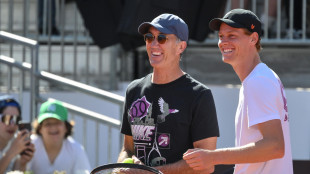 Al quinto set Sinner ce l'ha fatta, superato l'esame per la patente moto
