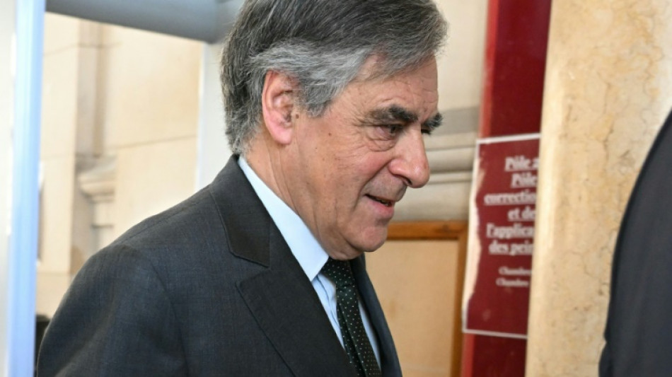 Affaire des emplois fictifs: Fran&ccedil;ois Fillon finalement condamn&eacute; &agrave; du sursis