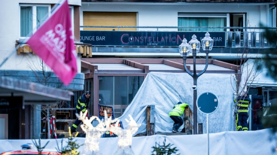 Pol&iacute;cia teme 'dezenas' de mortos em inc&ecirc;ndio em esta&ccedil;&atilde;o de esqui na Su&iacute;&ccedil;a