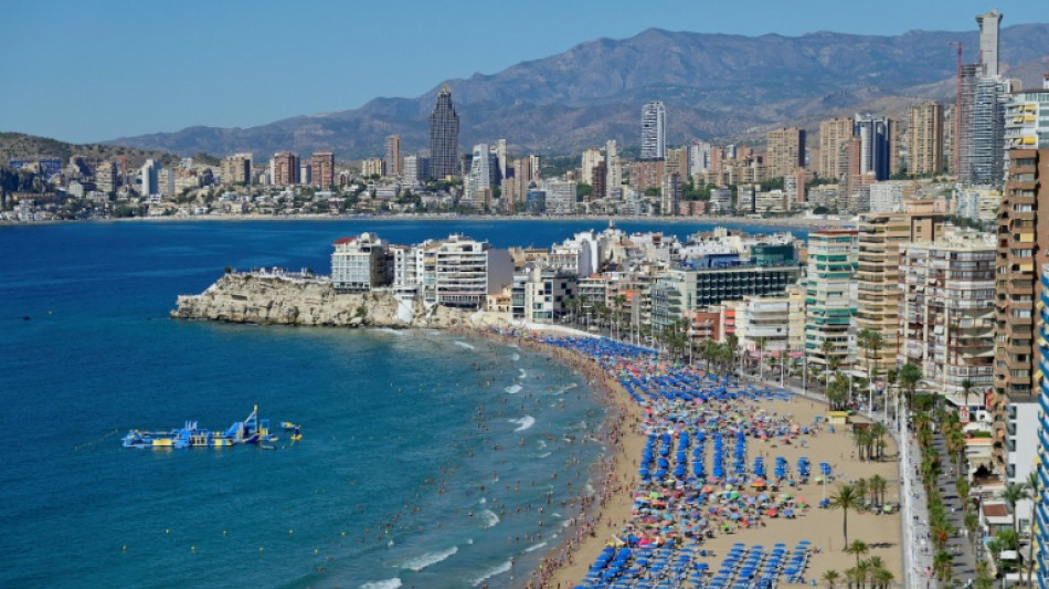 Benidorm inventó el turismo de masas en la España de Franco y aún se congratula